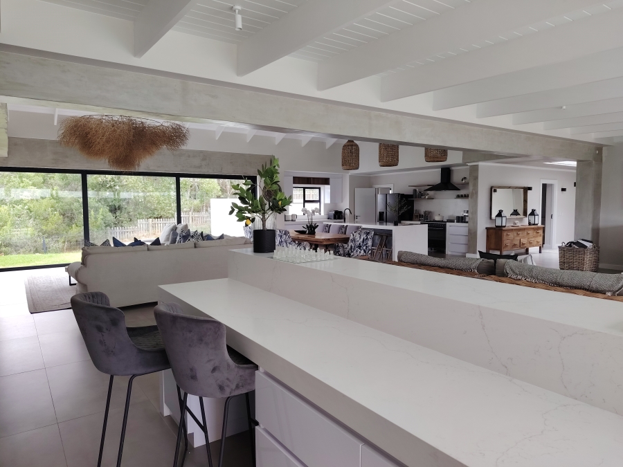 To Let 6 Bedroom Property for Rent in Brackenridge Western Cape